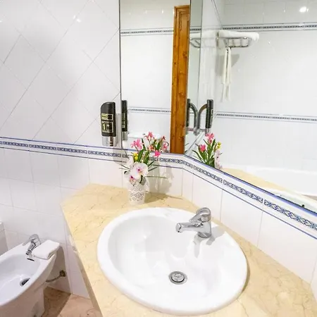 מלון Juma Historic פוינסה