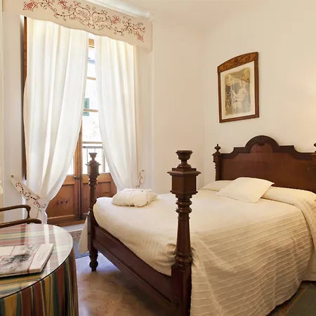 Otel Juma Historic 3*